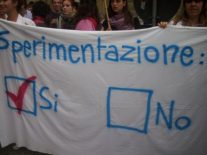 Nella foto - Laboratorio Sociale Alessandria