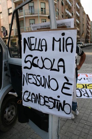 Nella foto - Laboratorio Sociale Alessandria