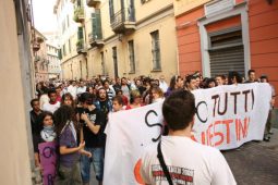 Nella foto - Laboratorio Sociale Alessandria