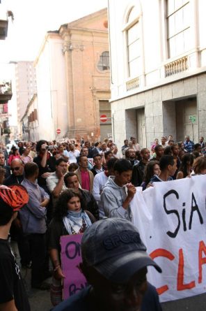 Nella foto - Laboratorio Sociale Alessandria