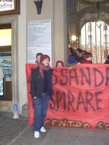 Nella foto - Laboratorio Sociale Alessandria