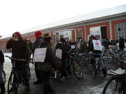 Nella foto - Laboratorio Sociale Alessandria