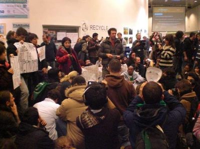 Nella foto - Laboratorio Sociale Alessandria