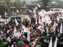 Nella foto - Laboratorio Sociale Alessandria