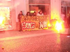 Nella foto - Laboratorio Sociale Alessandria