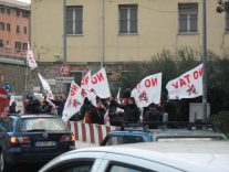 Nella foto - Laboratorio Sociale Alessandria