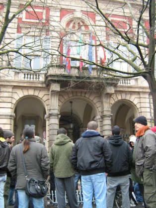 Nella foto - Laboratorio Sociale Alessandria