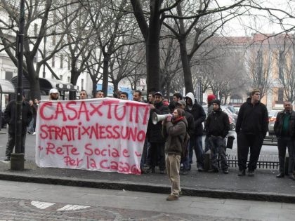 Nella foto - Laboratorio Sociale Alessandria