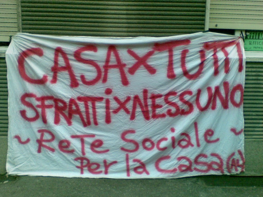 Nella foto - Laboratorio Sociale Alessandria