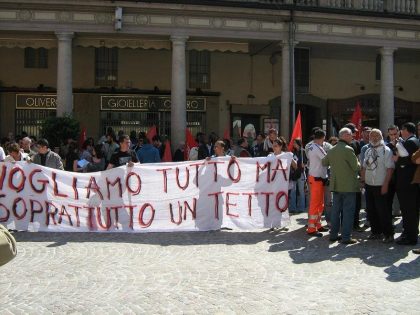 Nella foto - Laboratorio Sociale Alessandria