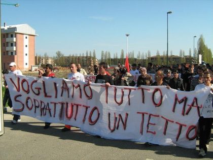 Nella foto - Laboratorio Sociale Alessandria