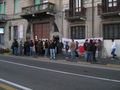 Nella foto - Laboratorio Sociale Alessandria