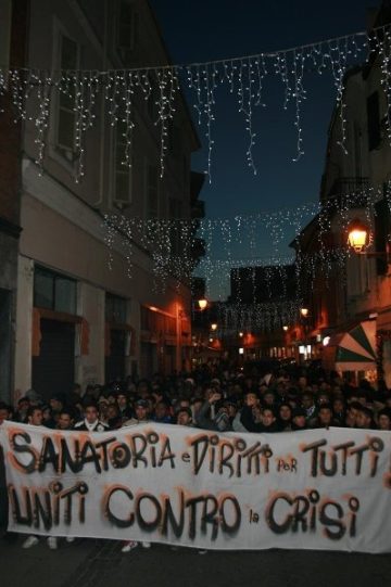 Nella foto - Laboratorio Sociale Alessandria