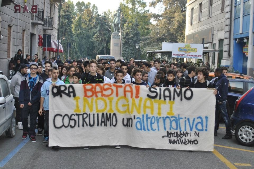 Nella foto - Laboratorio Sociale Alessandria