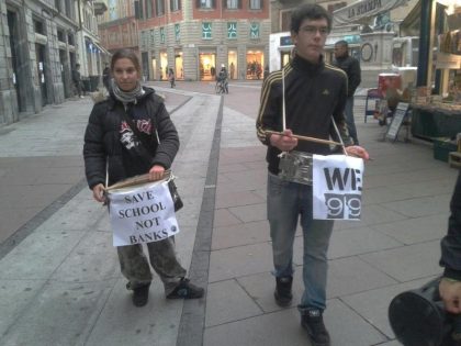 Nella foto - Laboratorio Sociale Alessandria