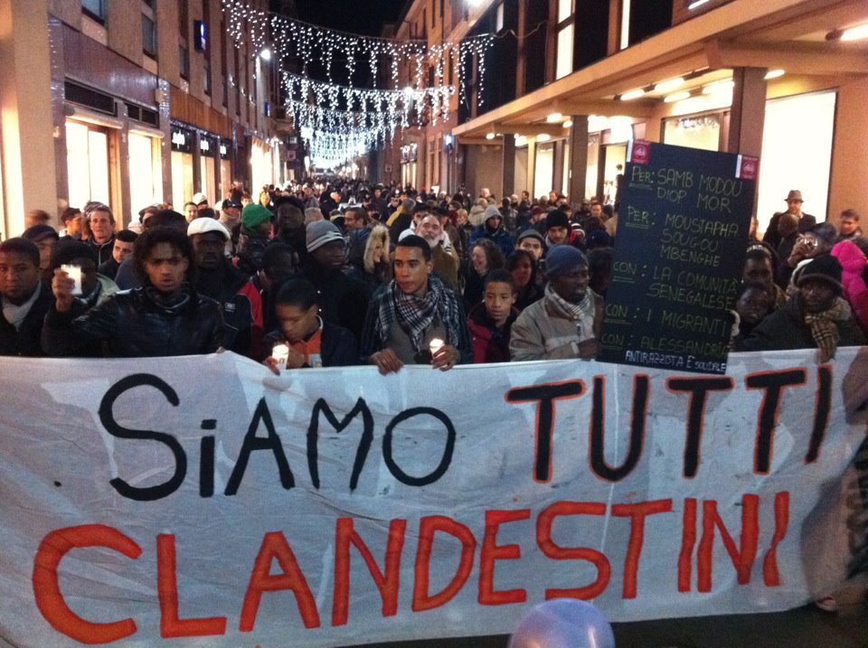 Nella foto - Laboratorio Sociale Alessandria