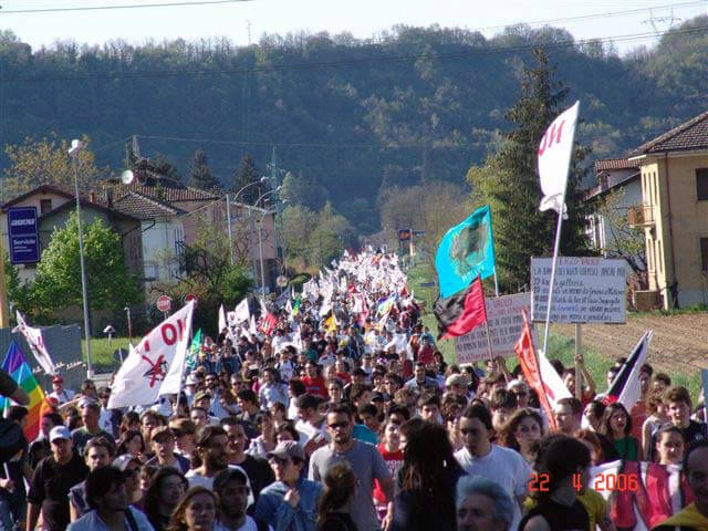 Nella foto - Laboratorio Sociale Alessandria