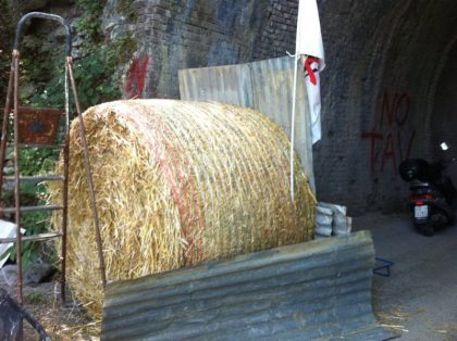 Nella foto - Laboratorio Sociale Alessandria