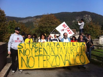 Nella foto - Laboratorio Sociale Alessandria