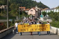 Nella foto - Laboratorio Sociale Alessandria