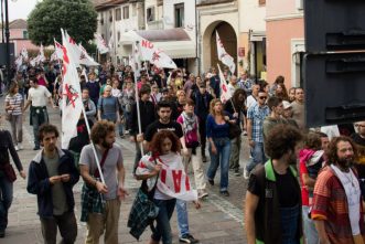 Nella foto - Laboratorio Sociale Alessandria