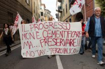 Nella foto - Laboratorio Sociale Alessandria