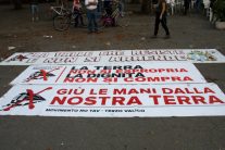 Nella foto - Laboratorio Sociale Alessandria