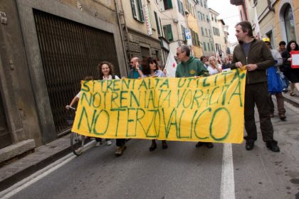 Nella foto - Laboratorio Sociale Alessandria