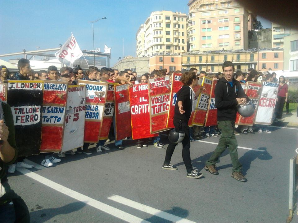 Nella foto - Laboratorio Sociale Alessandria