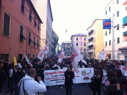 Nella foto - Laboratorio Sociale Alessandria