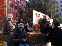 Nella foto - Laboratorio Sociale Alessandria