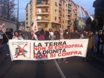 Nella foto - Laboratorio Sociale Alessandria