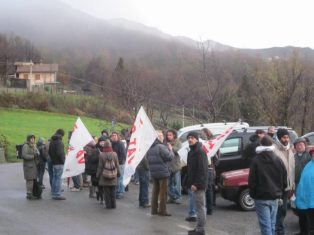 Nella foto - Laboratorio Sociale Alessandria