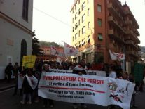 Nella foto - Laboratorio Sociale Alessandria