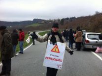 Nella foto - Laboratorio Sociale Alessandria