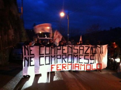 Nella foto - Laboratorio Sociale Alessandria