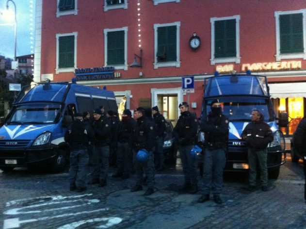 Nella foto - Laboratorio Sociale Alessandria