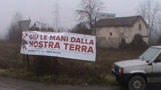 Nella foto - Laboratorio Sociale Alessandria