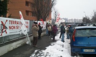 Nella foto - Laboratorio Sociale Alessandria