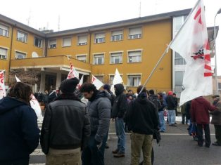 Nella foto - Laboratorio Sociale Alessandria