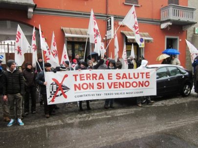 Nella foto - Laboratorio Sociale Alessandria