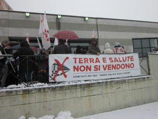 Nella foto - Laboratorio Sociale Alessandria