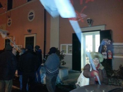 Nella foto - Laboratorio Sociale Alessandria