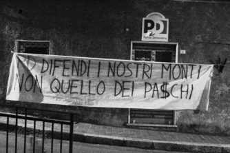 Nella foto - Laboratorio Sociale Alessandria