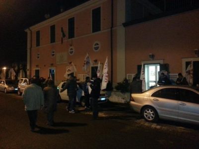 Nella foto - Laboratorio Sociale Alessandria