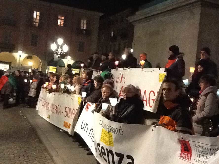 Nella foto - Laboratorio Sociale Alessandria