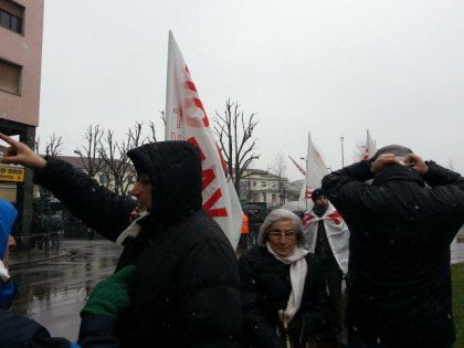 Nella foto - Laboratorio Sociale Alessandria