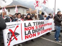 Nella foto - Laboratorio Sociale Alessandria