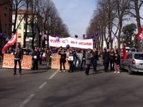 Nella foto - Laboratorio Sociale Alessandria