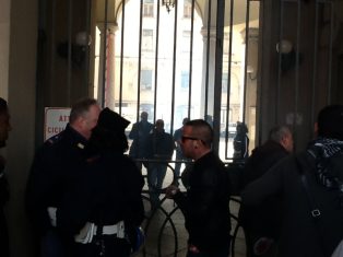 Nella foto - Laboratorio Sociale Alessandria